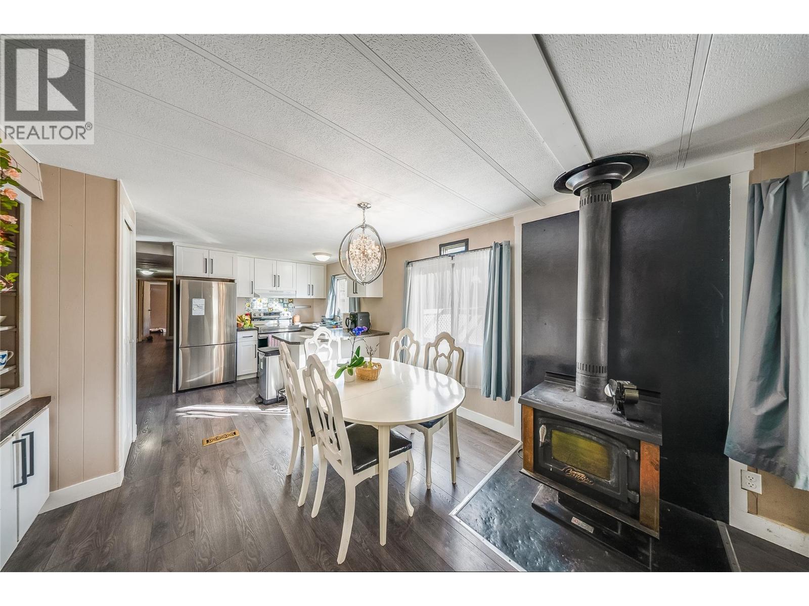 894 Waterloo Road, Castlegar, British Columbia  V1N 4K8 - Photo 44 - 10404838