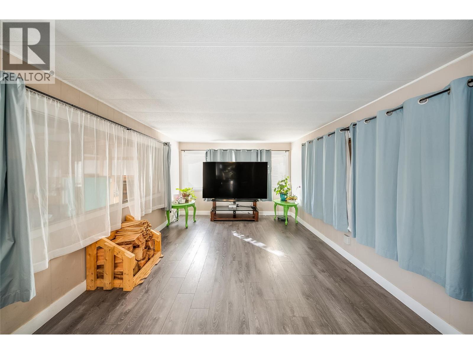 894 Waterloo Road, Castlegar, British Columbia  V1N 4K8 - Photo 46 - 10404838