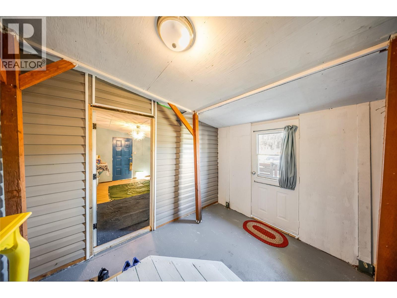 894 Waterloo Road, Castlegar, British Columbia  V1N 4K8 - Photo 49 - 10404838