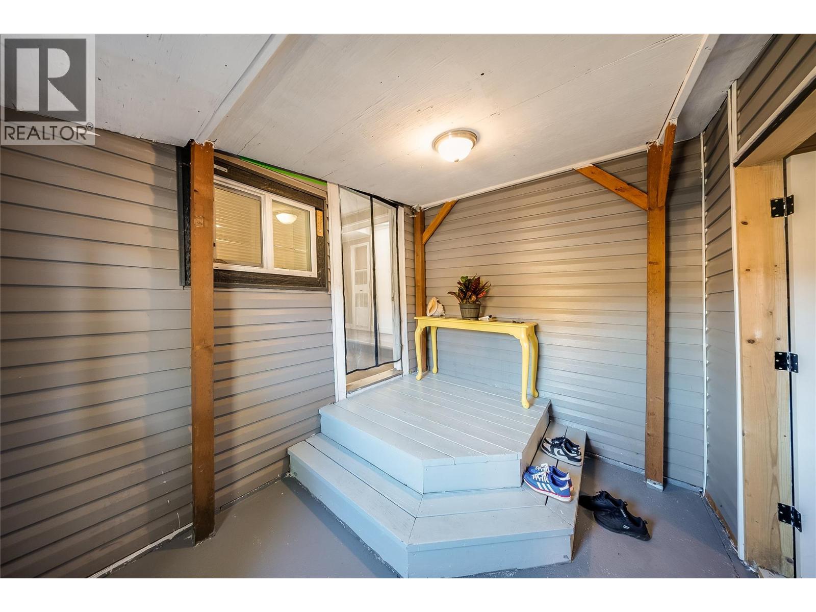 894 Waterloo Road, Castlegar, British Columbia  V1N 4K8 - Photo 50 - 10404838