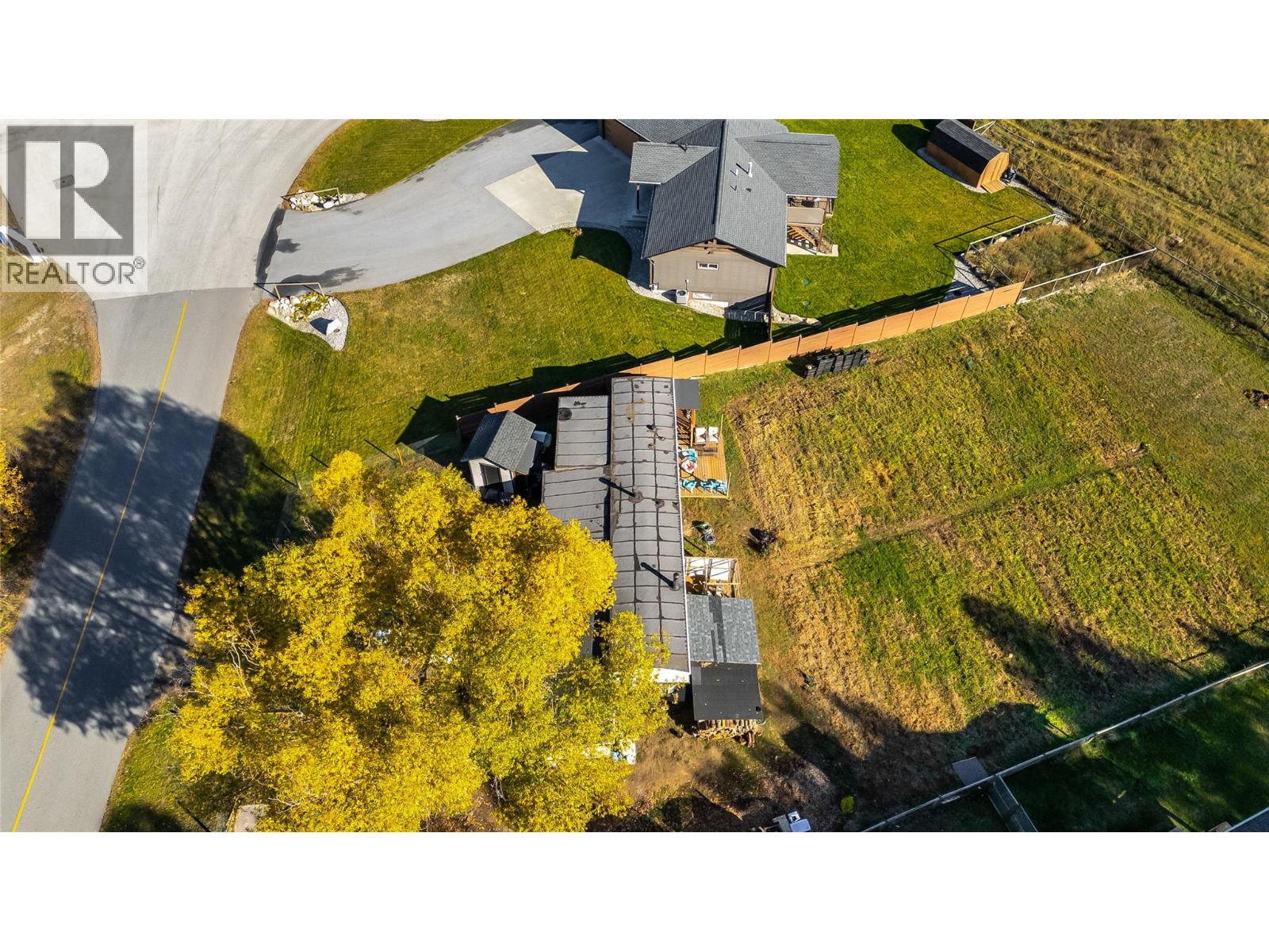 894 Waterloo Road, Castlegar, British Columbia  V1N 4K8 - Photo 6 - 10404838
