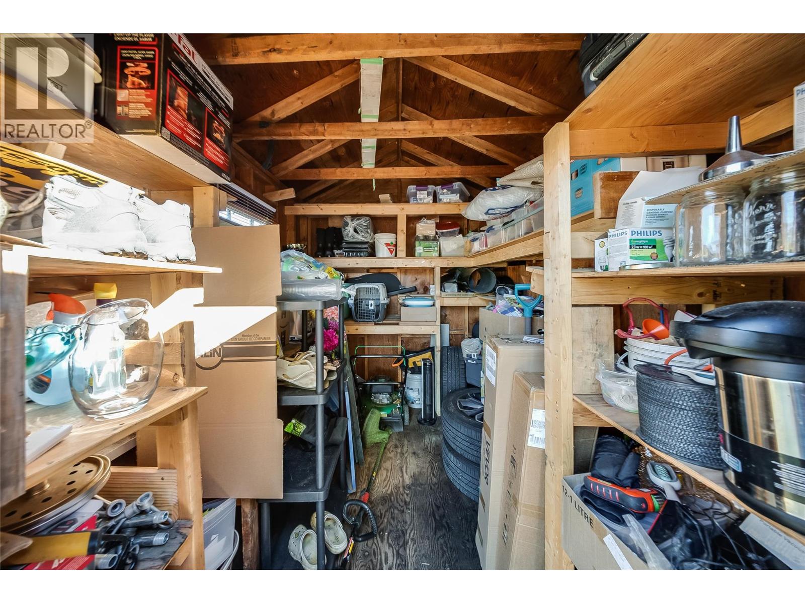 894 Waterloo Road, Castlegar, British Columbia  V1N 4K8 - Photo 70 - 10404838