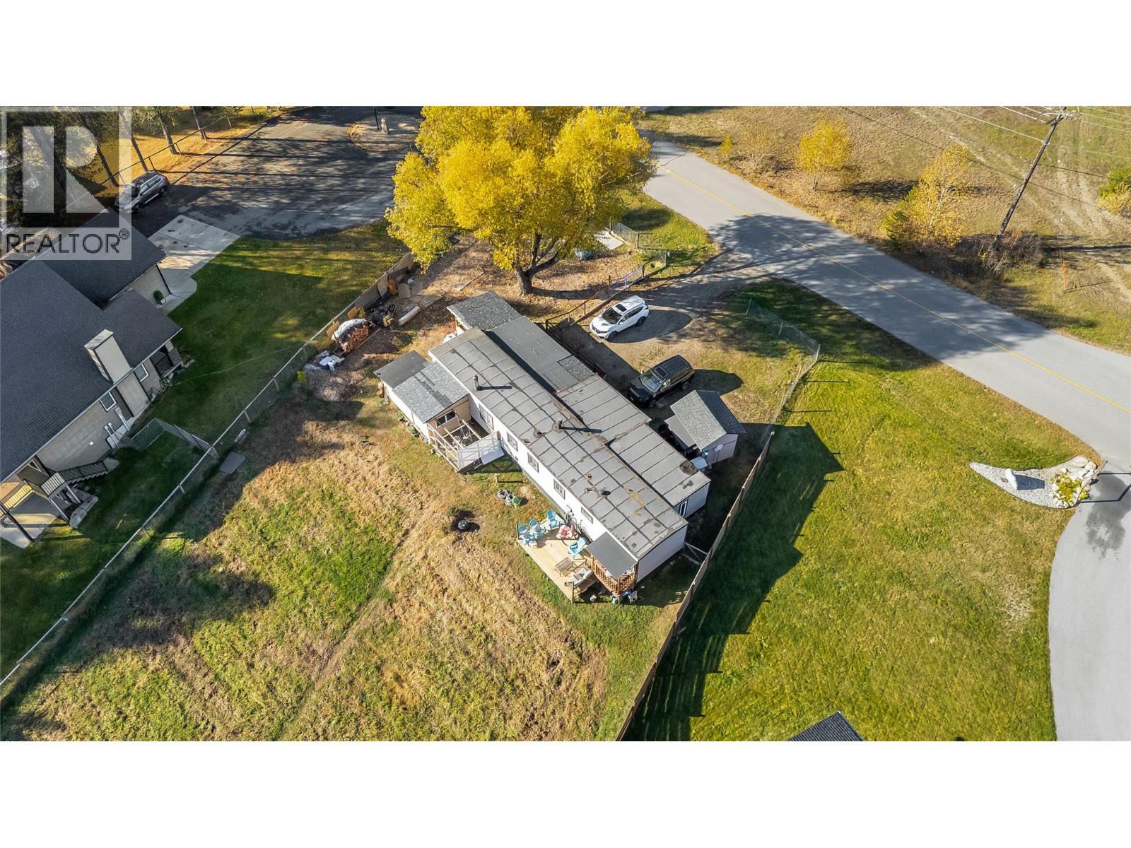 894 Waterloo Road, Castlegar, British Columbia  V1N 4K8 - Photo 9 - 10404838
