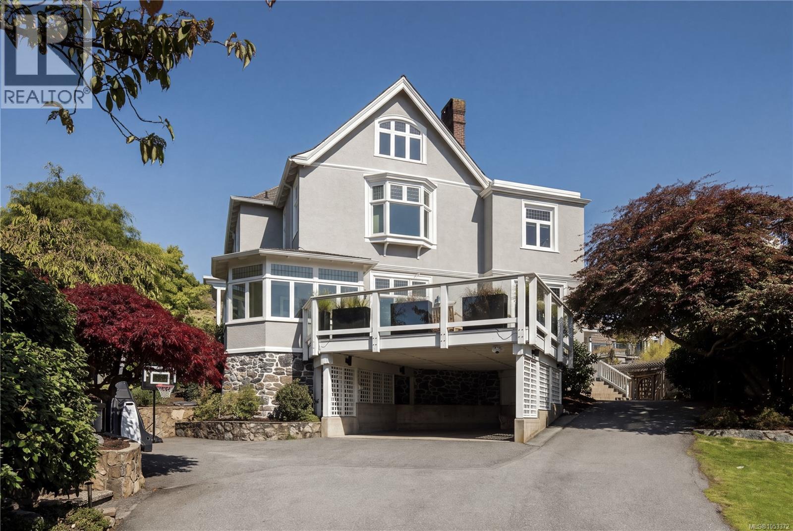 454 Newport Ave