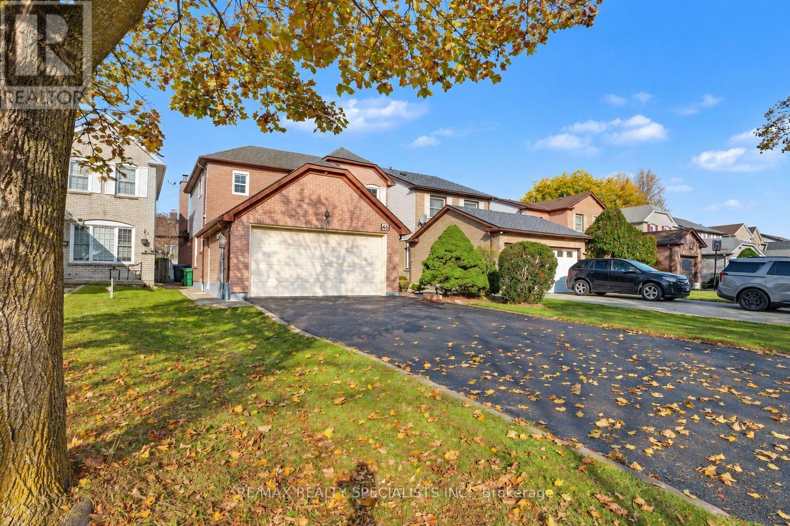 46 Lacewood Crescent, Brampton, Ontario  L6S 3K4 - Photo 2 - W14127104