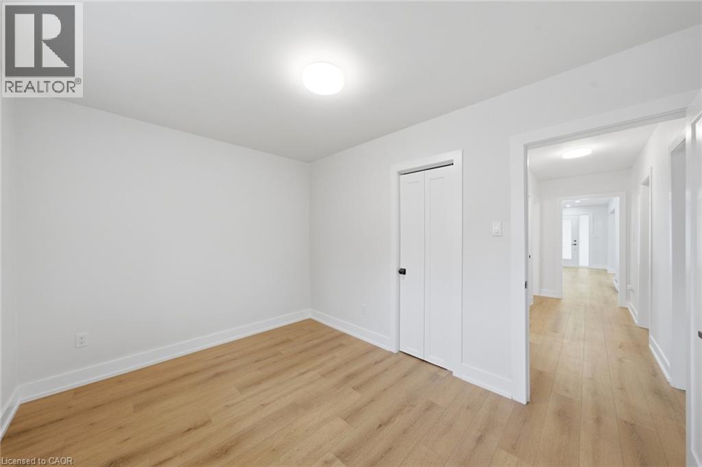 16 Elm Avenue, Stoney Creek, Ontario  L8G 2W1 - Photo 23 - 40875062