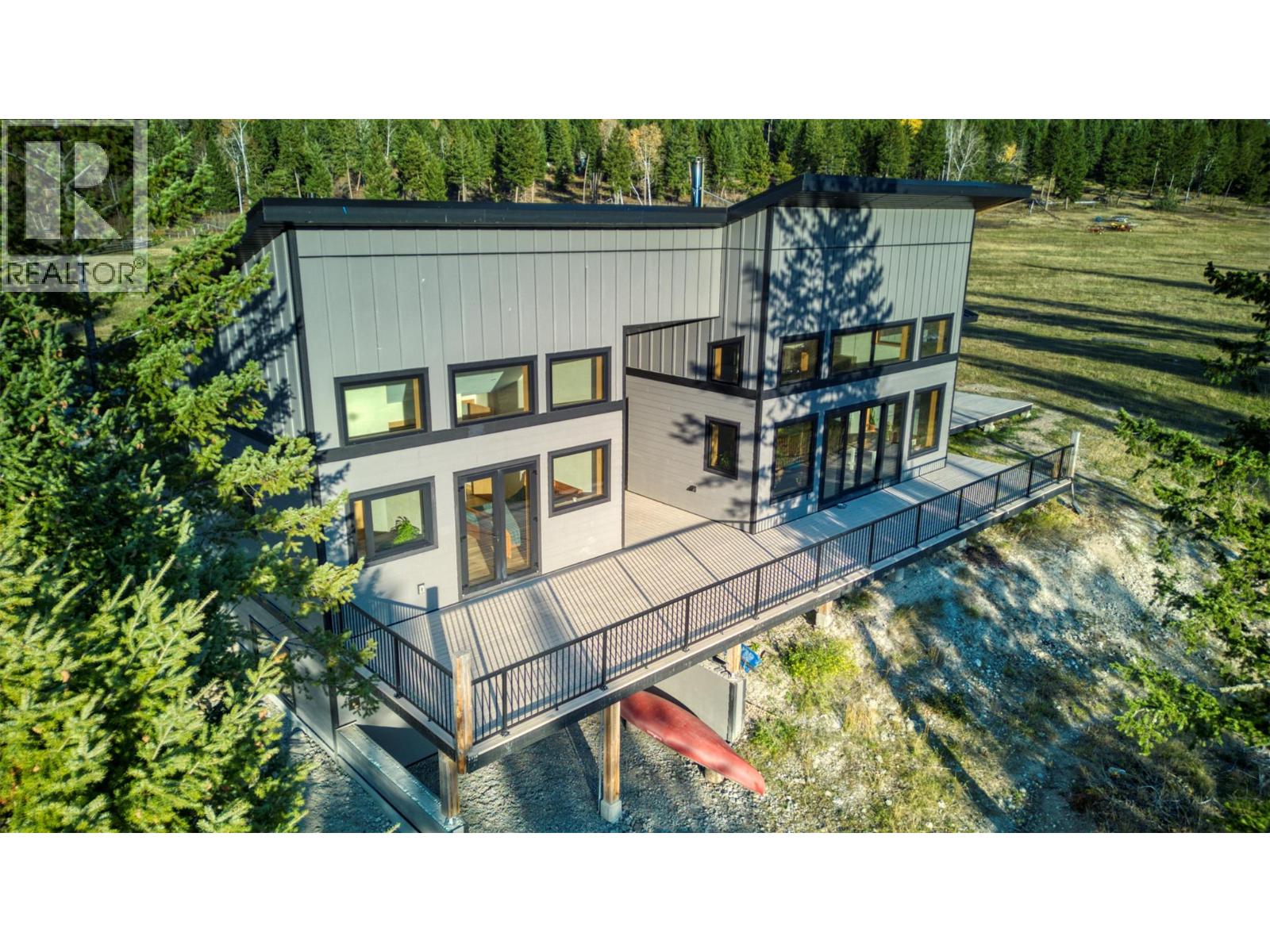 6211 Bugaboo Drive, Radium Hot Springs, British Columbia  V0A 1E0 - Photo 9 - 10403390