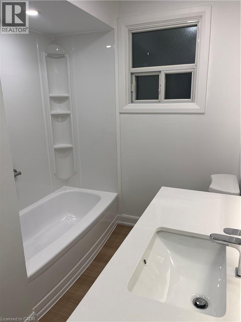 42 Woodman Drive S Unit# Upper, Hamilton, Ontario  L8K 4E4 - Photo 13 - 40867937