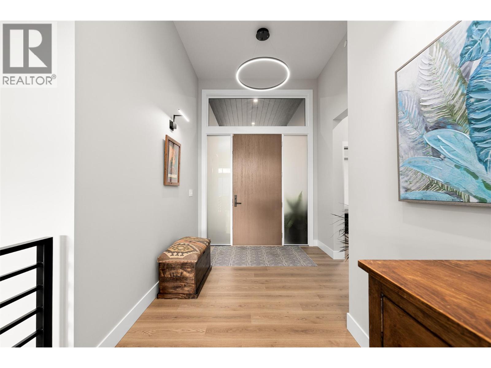 9874 Beacon Hill Drive, Lake Country, British Columbia  V4V 0A9 - Photo 6 - 10404115
