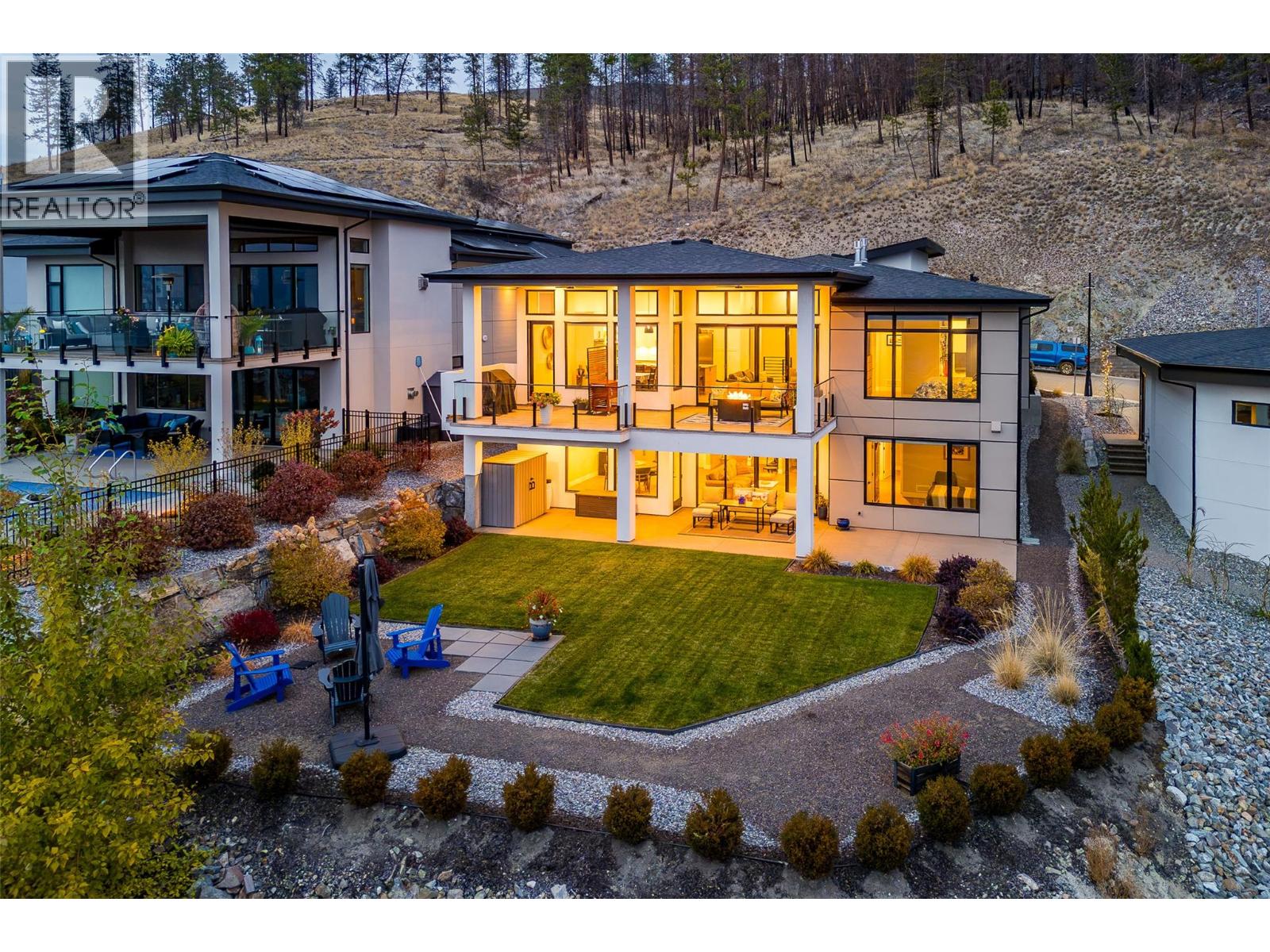 9874 Beacon Hill Drive, Lake Country, British Columbia  V4V 0A9 - Photo 2 - 10404115
