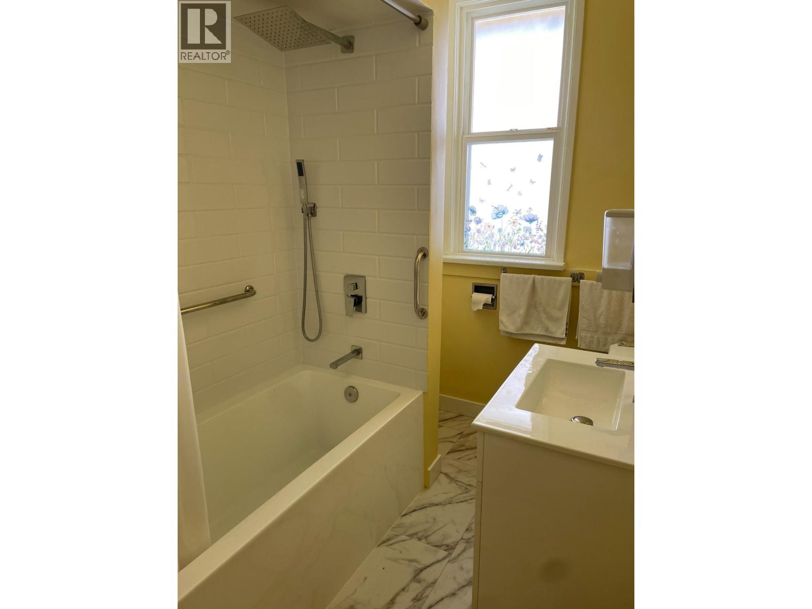 820 E 31st Avenue, Vancouver, British Columbia  V5V 2X1 - Photo 9 - R3179633