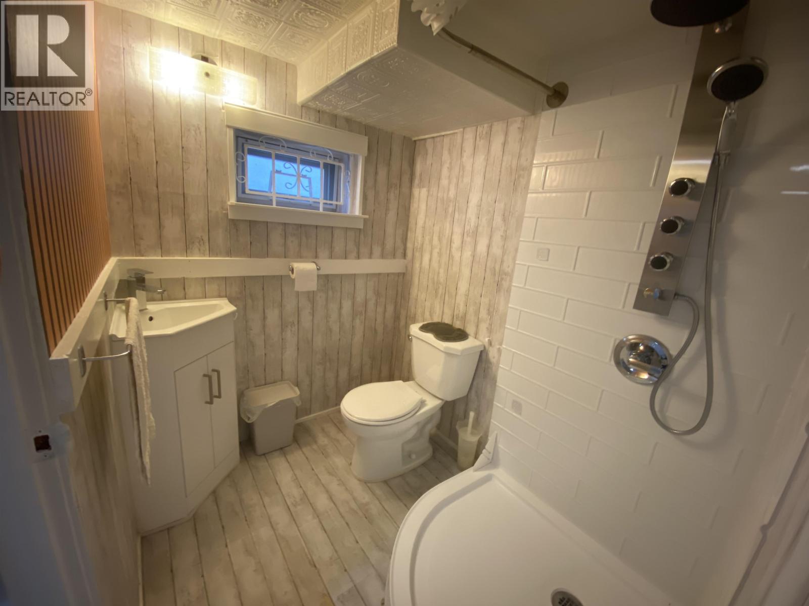 820 E 31st Avenue, Vancouver, British Columbia  V5V 2X1 - Photo 10 - R3179633