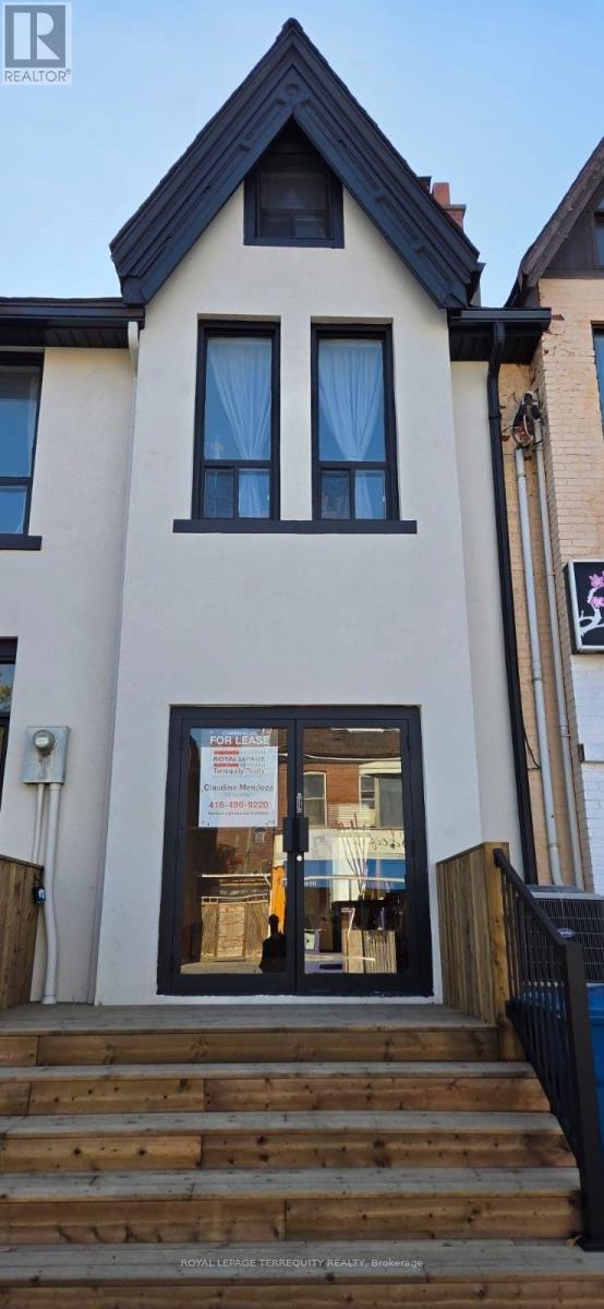Front Main Flr - 743 Gerrard Street E, Toronto, Ontario  M4M 1Y5 - Photo 2 - E13854048