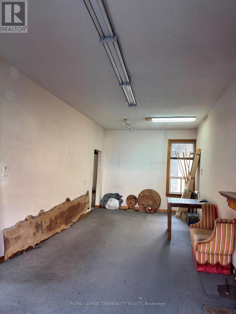 Front Main Flr - 743 Gerrard Street E, Toronto, Ontario  M4M 1Y5 - Photo 14 - E13854048