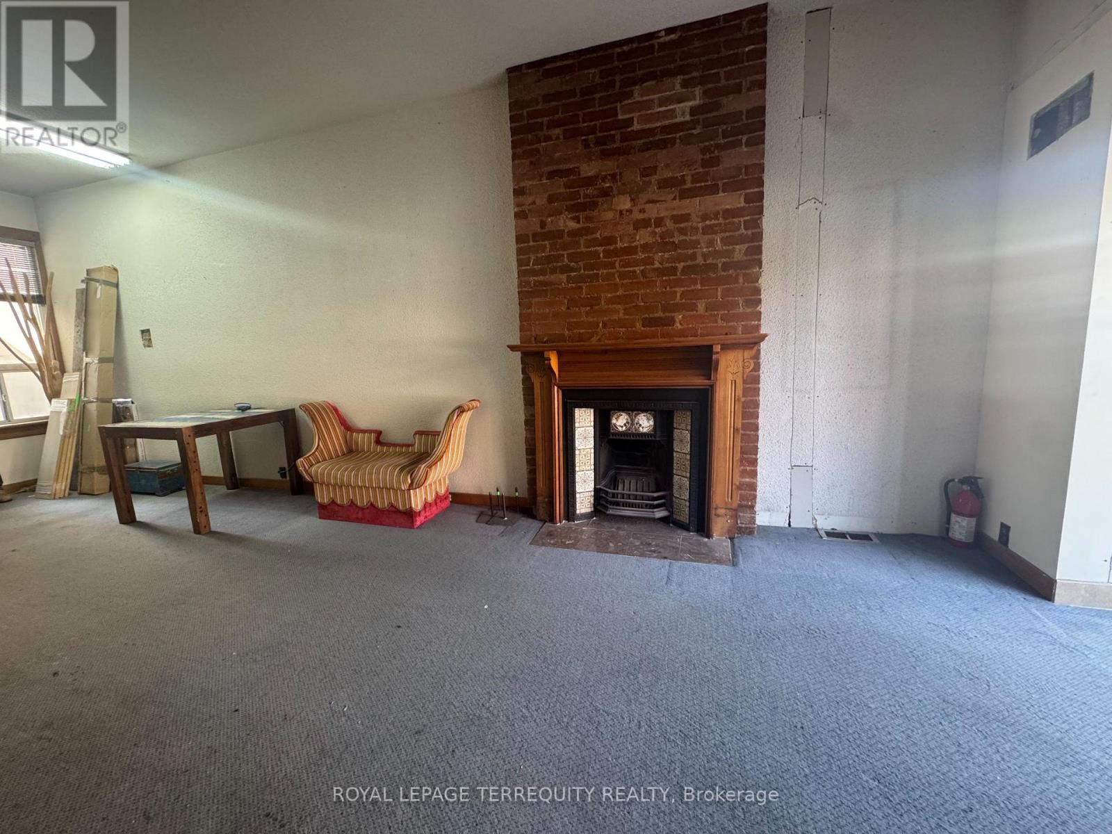 Main Flr+basement - 743 Gerrard Street E, Toronto, Ontario  M4M 1Y5 - Photo 8 - E13854054