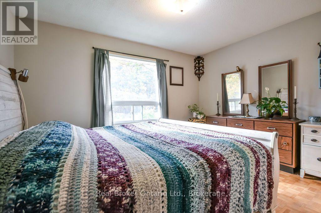 22 Oakwood Avenue, Tiny, Ontario  L9M 0J2 - Photo 13 - S14130364