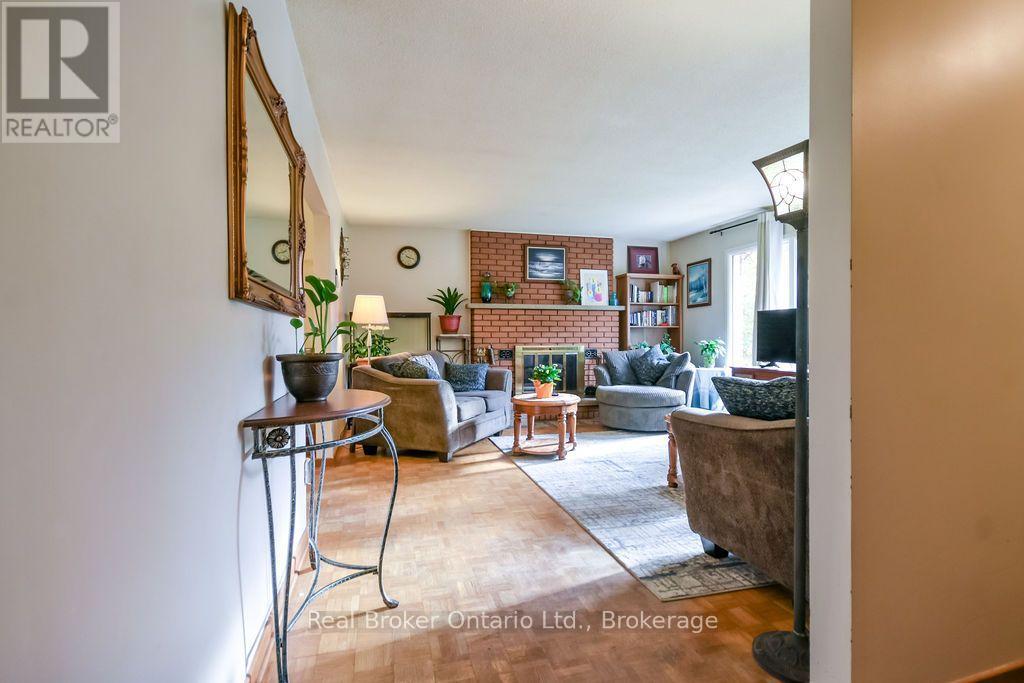 22 Oakwood Avenue, Tiny, Ontario  L9M 0J2 - Photo 4 - S14130364