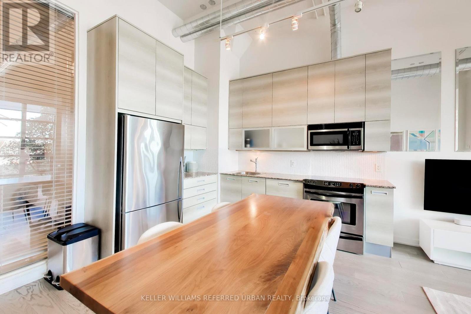 336 - 380 Macpherson Avenue, Toronto, Ontario  M4V 3E3 - Photo 5 - C14130328