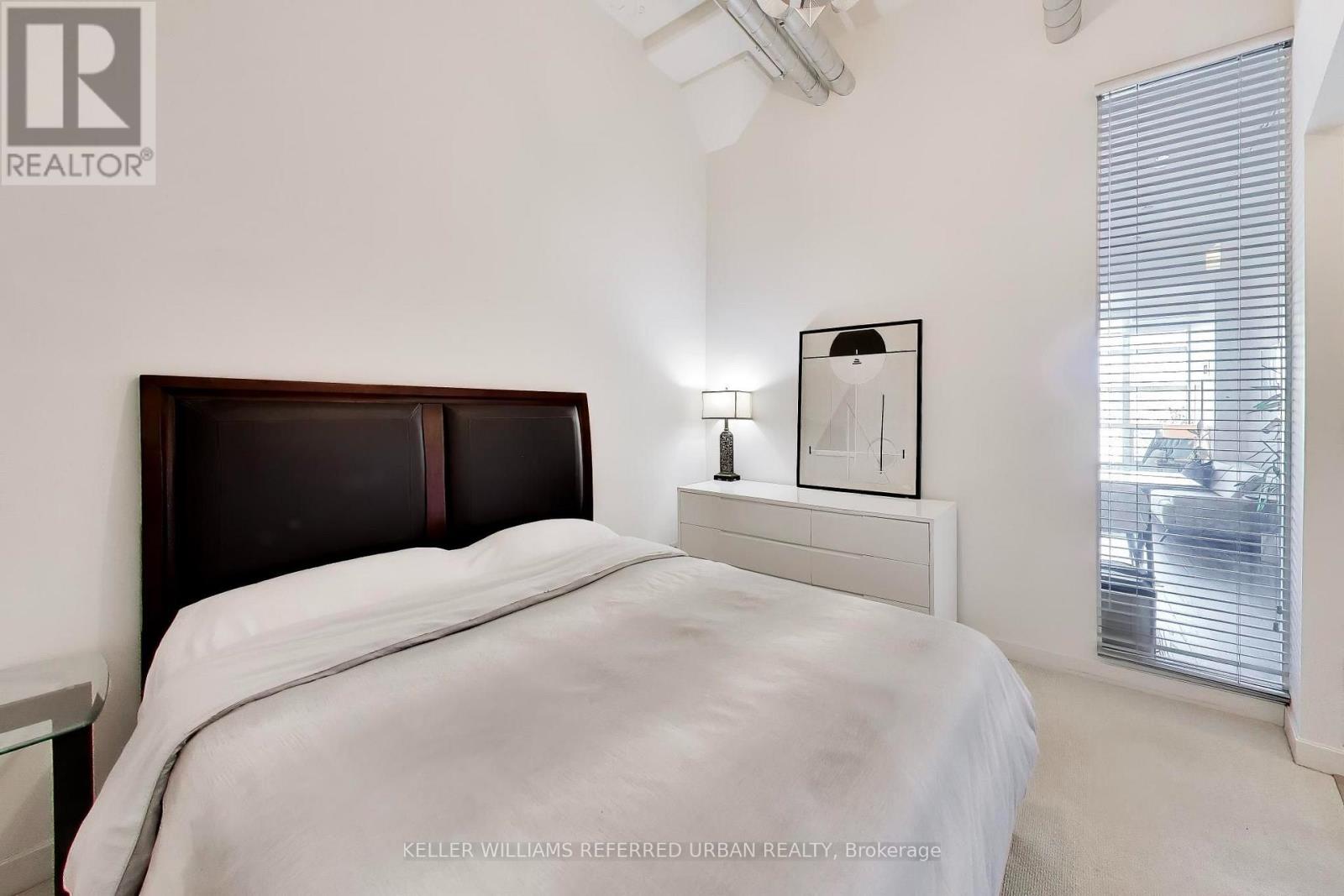 336 - 380 Macpherson Avenue, Toronto, Ontario  M4V 3E3 - Photo 8 - C14130328