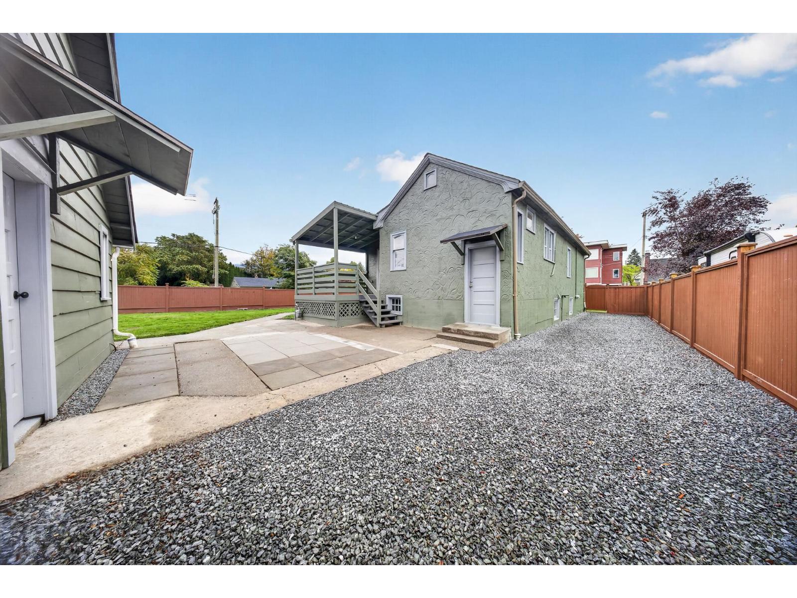 46199 SECOND AVENUE|Chilliwack Proper East