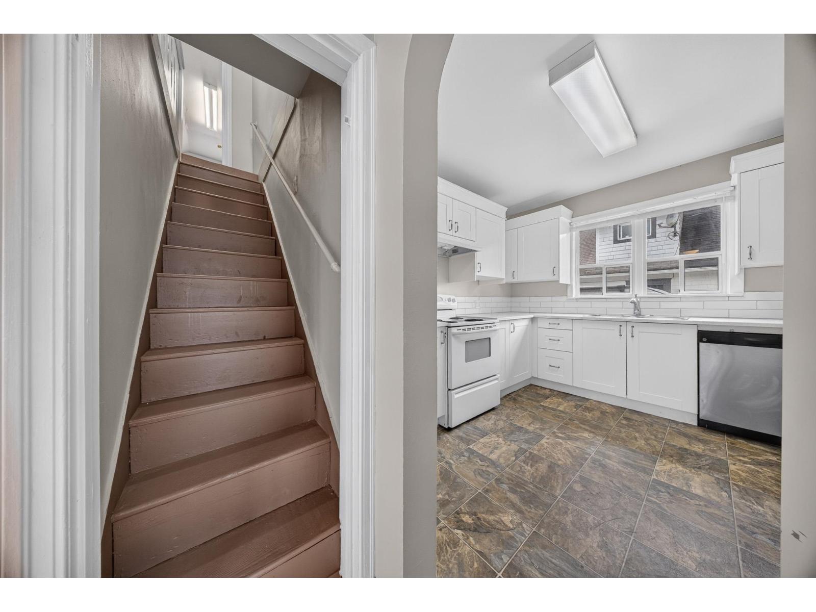 46199 SECOND AVENUE|Chilliwack Proper East