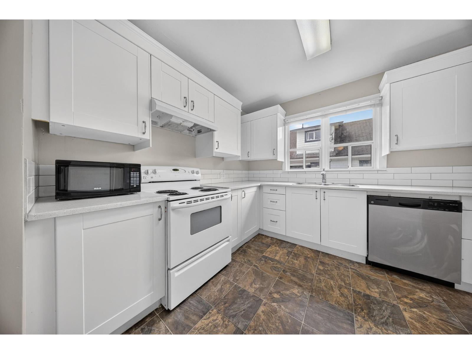 46199 SECOND AVENUE|Chilliwack Proper East