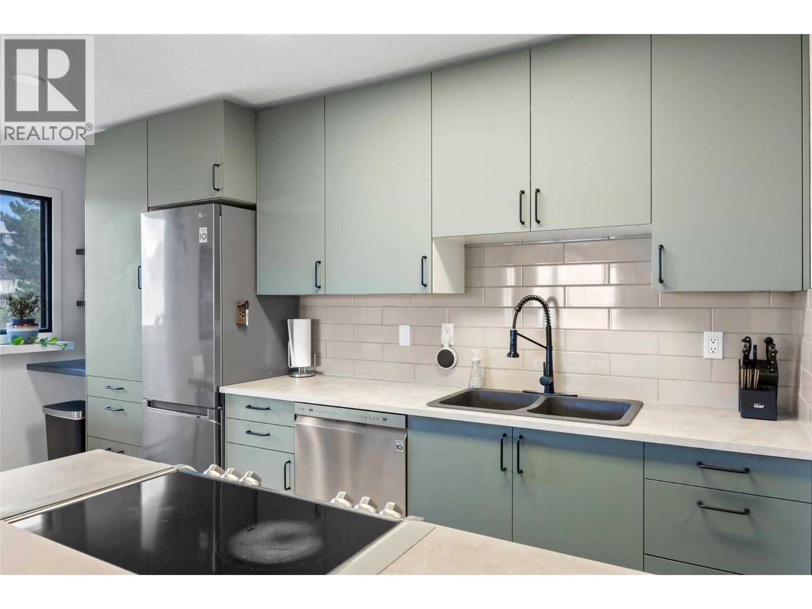 555 Dalgleish Drive Unit# 411, Kamloops, British Columbia  V2C 5W7 - Photo 2 - 10404844