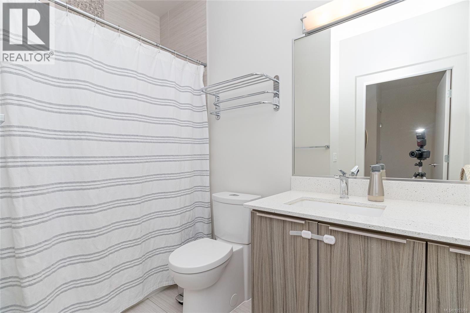 403 3815 Rowland Ave