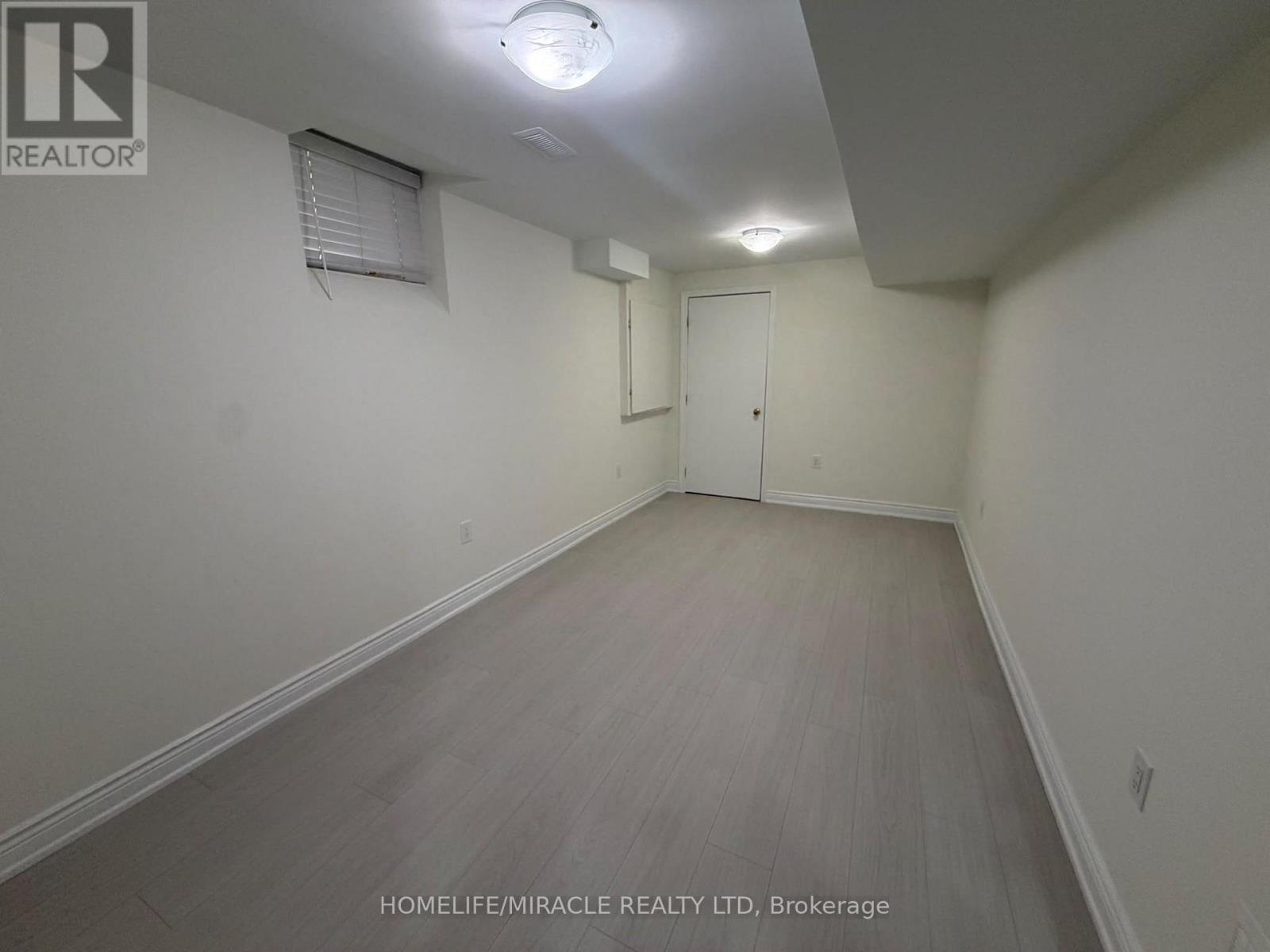 Bsmt - 12 Gower Crescent, Brampton, Ontario  L6R 0R8 - Photo 10 - W14130304