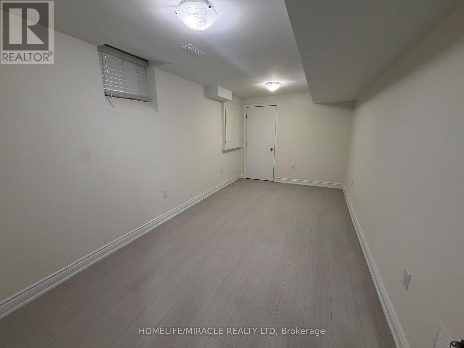 Bsmt - 12 Gower Crescent, Brampton, Ontario  L6R 0R8 - Photo 11 - W14130304