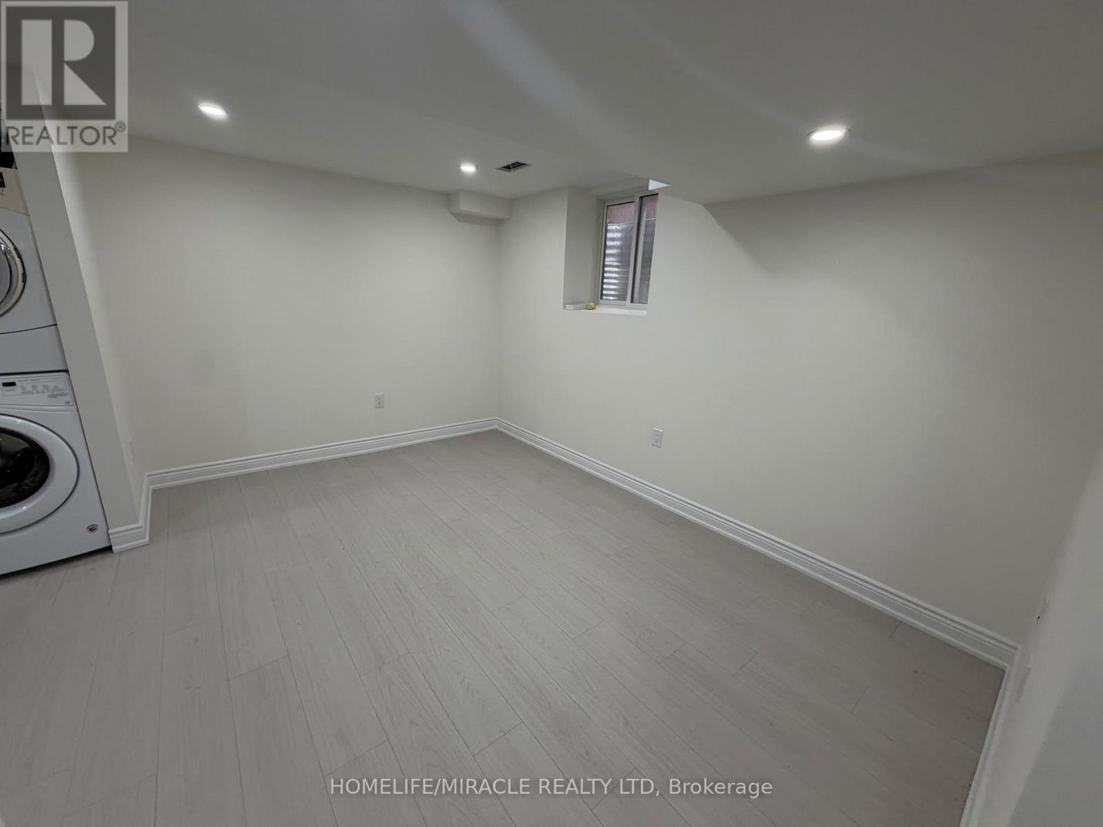 Bsmt - 12 Gower Crescent, Brampton, Ontario  L6R 0R8 - Photo 6 - W14130304