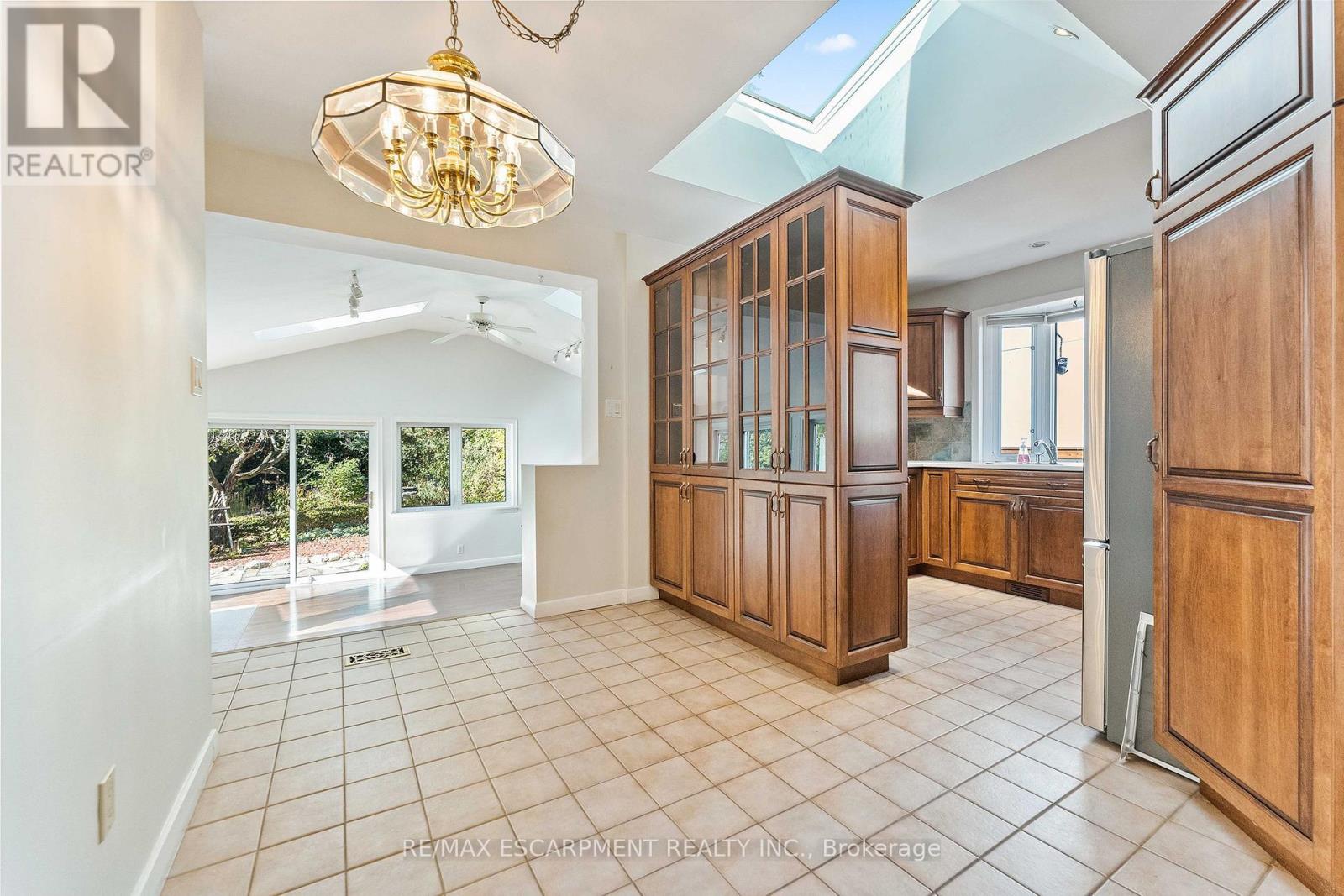 1309 Warwick Avenue, Oakville (Wo West), Ontario  L6L 2V8 - Photo 2 - W14130310