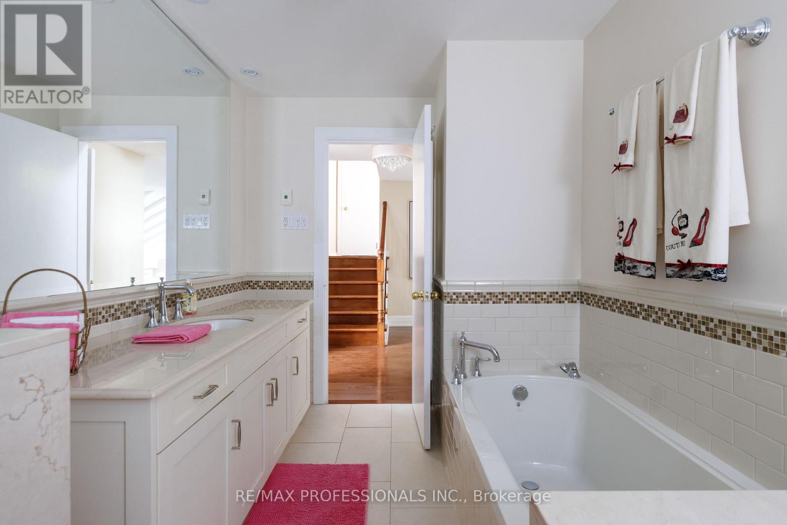 25 Colwood Road, Toronto, Ontario  M9A 4E5 - Photo 30 - W14130316