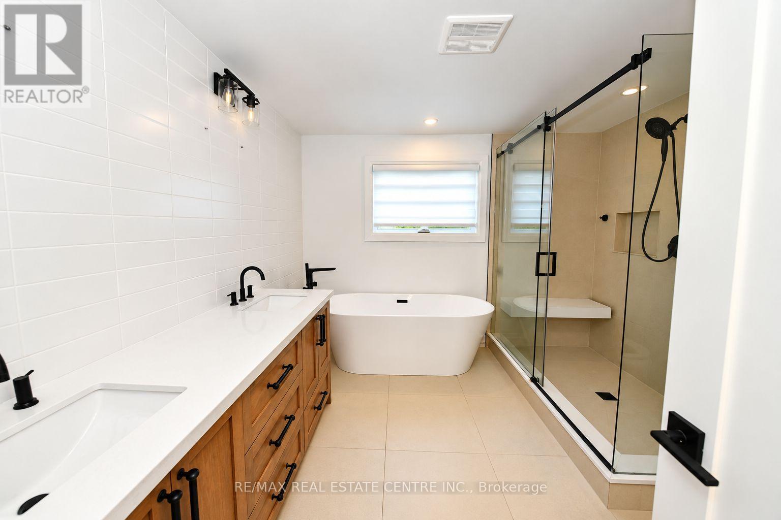 1307 Saddler Circle, Oakville, Ontario  L6M 2X7 - Photo 16 - W14130360