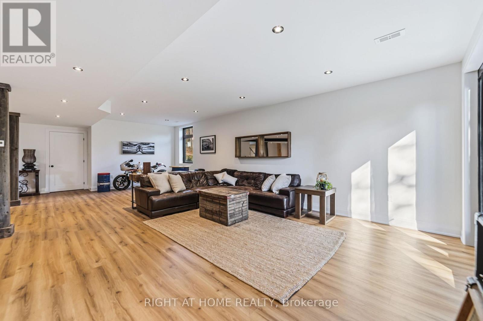 972 Governors Road, Hamilton, Ontario  L9H 5E3 - Photo 35 - X14130370