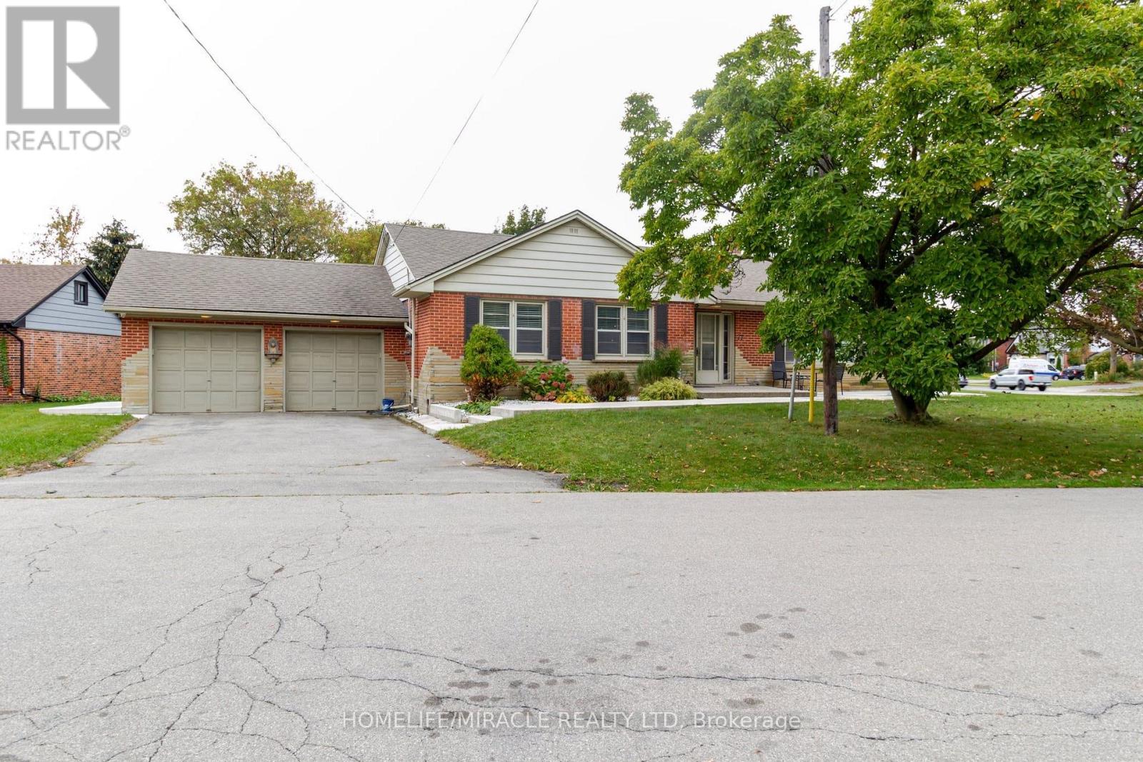 77 RANDALL AVENUE, Hamilton, Ontario