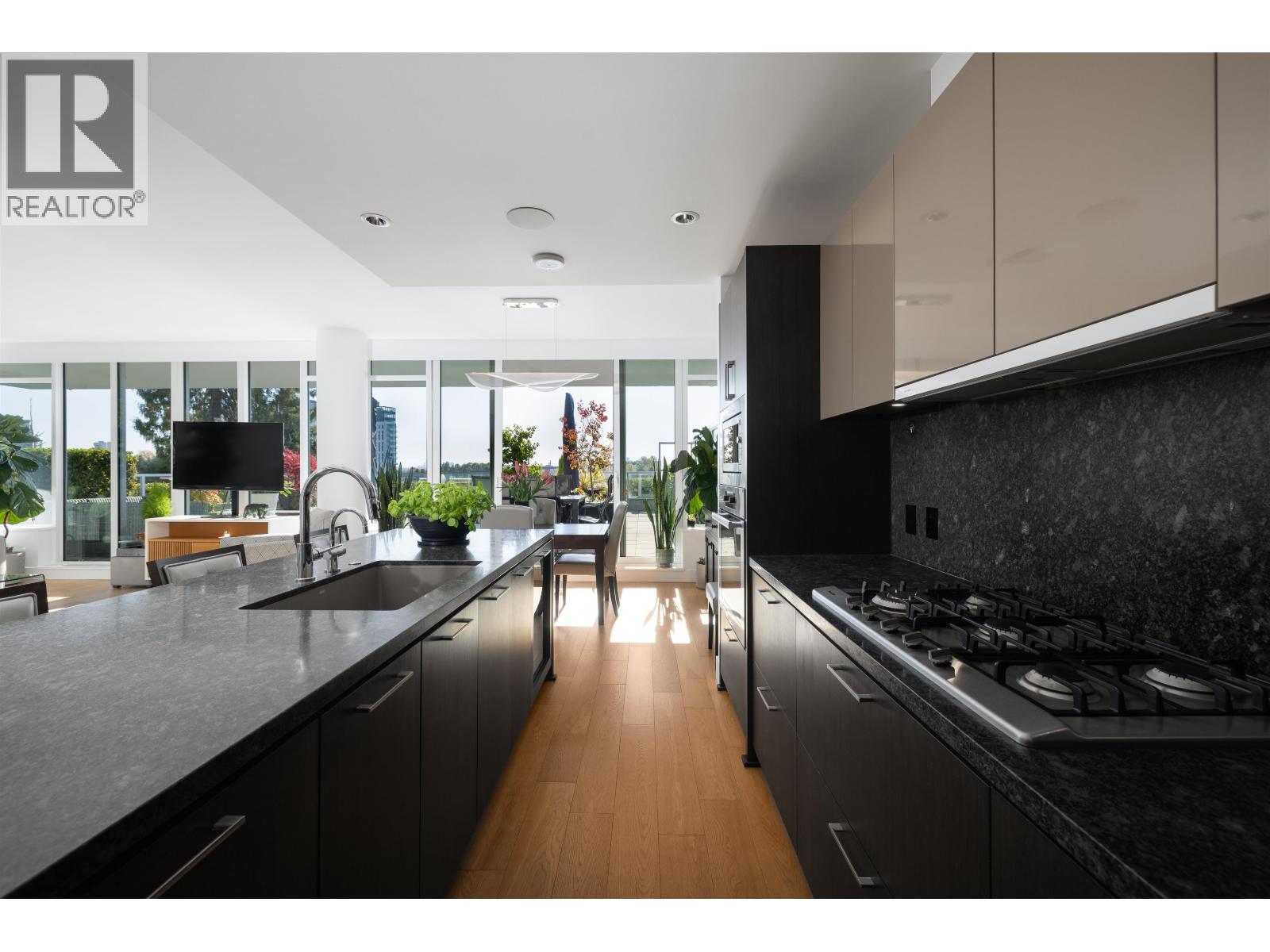502 866 ARTHUR ERICKSON PLACE