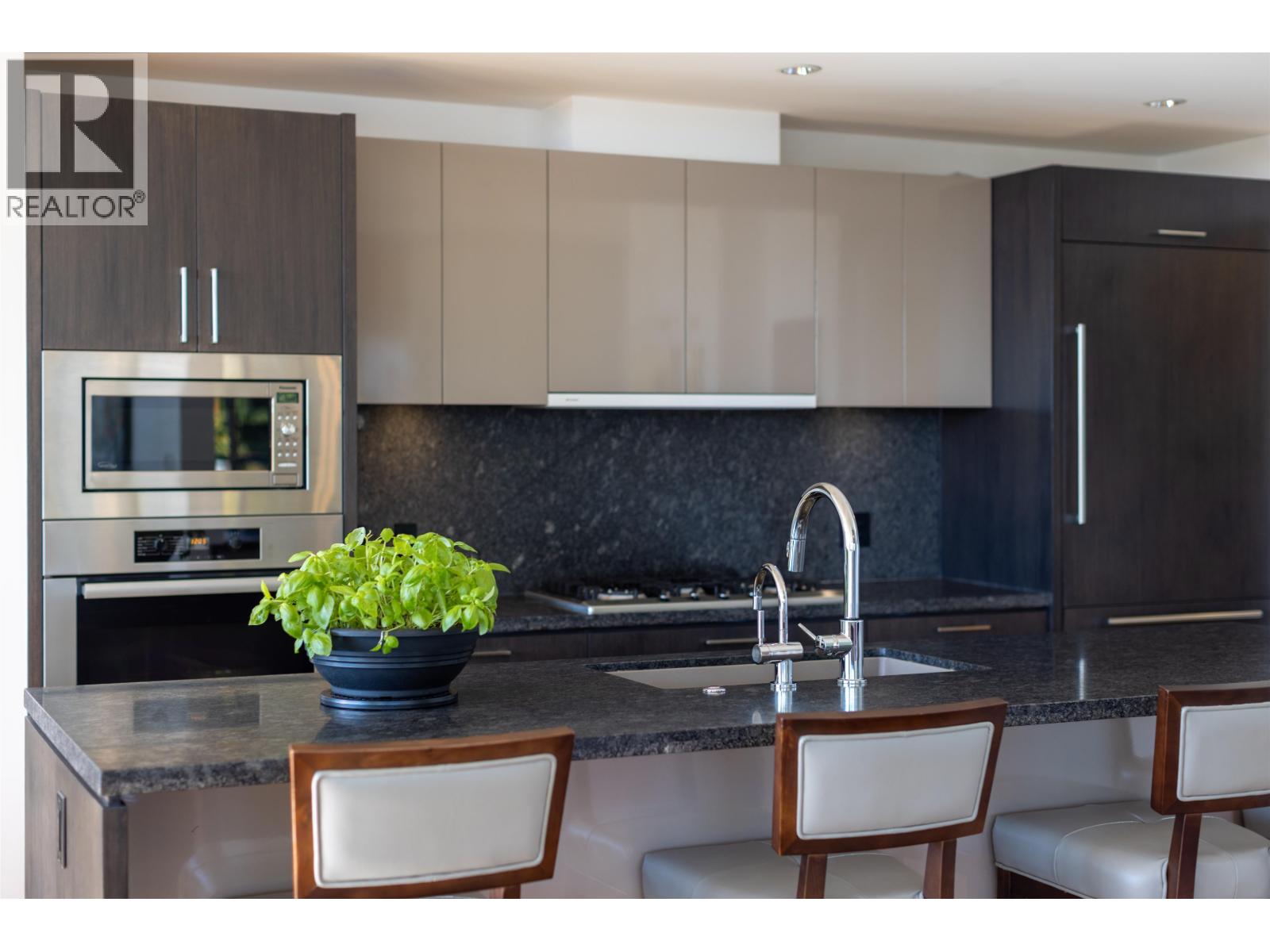 502 866 ARTHUR ERICKSON PLACE