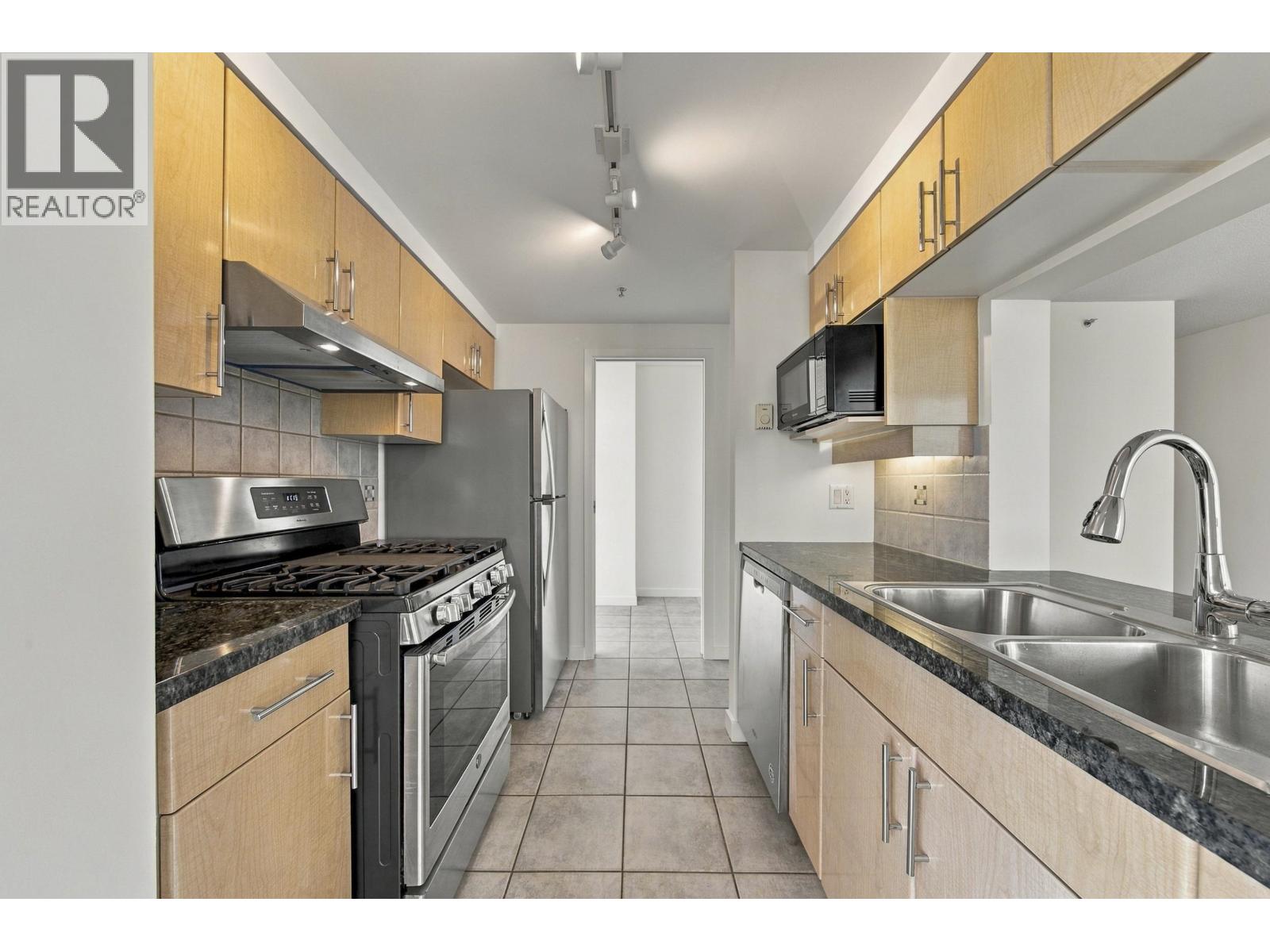 1903 193 Aquarius Mews, Vancouver, British Columbia  V6Z 2Z2 - Photo 6 - R3179663