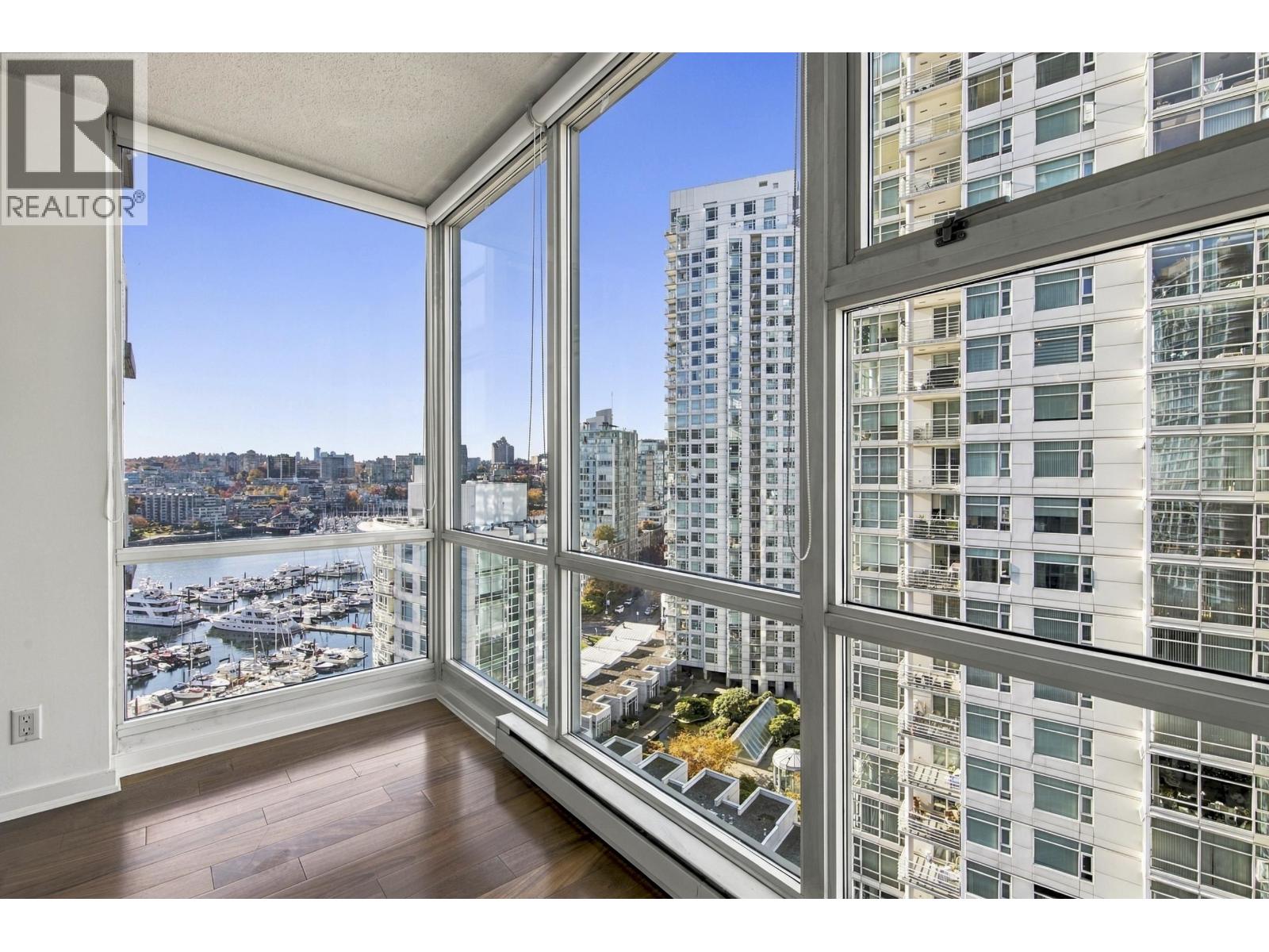 1903 193 Aquarius Mews, Vancouver, British Columbia  V6Z 2Z2 - Photo 2 - R3179663