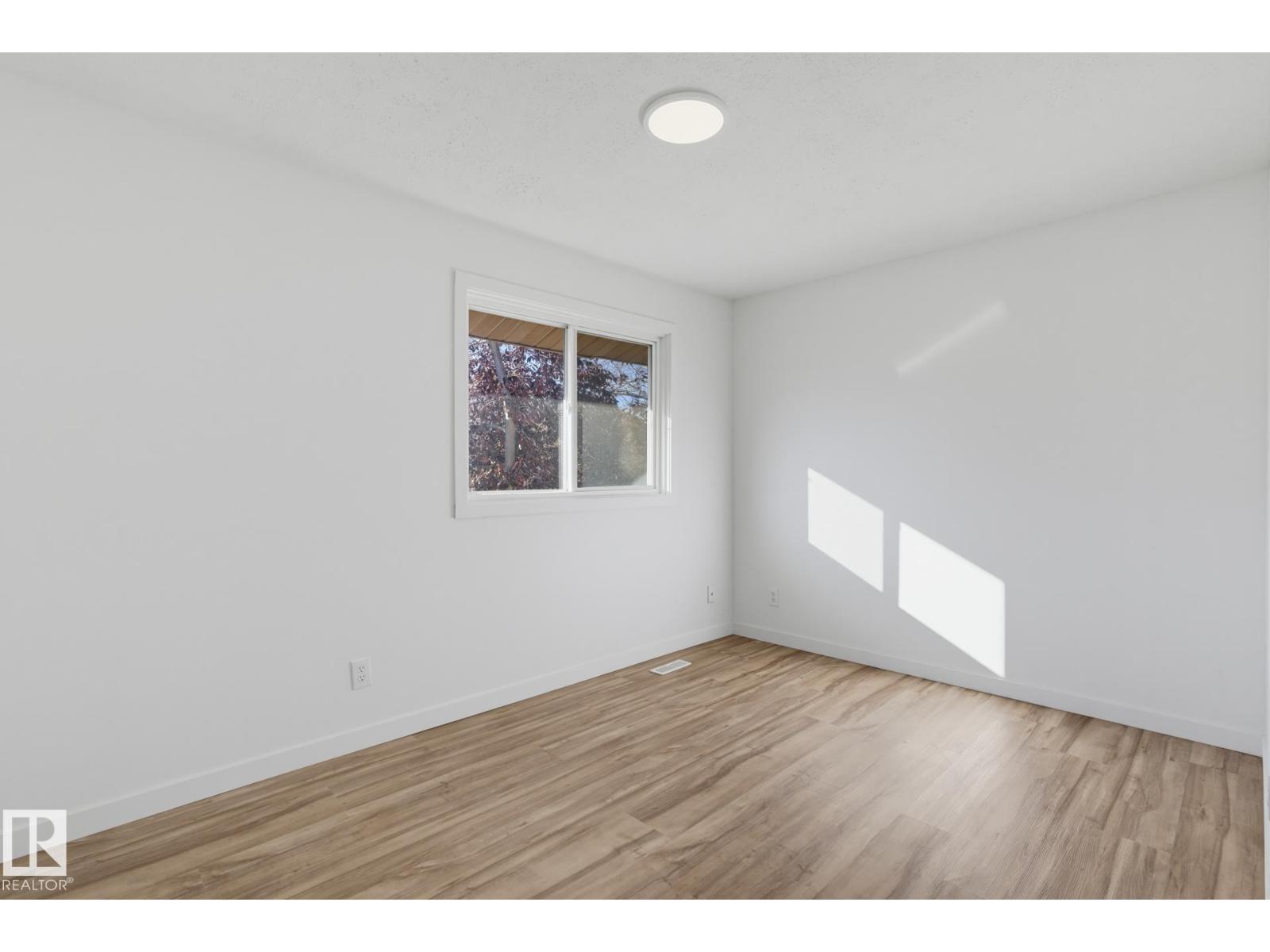 133 Woodstock NW, Edmonton, Alberta  T5T 0H6 - Photo 15 - E4514752