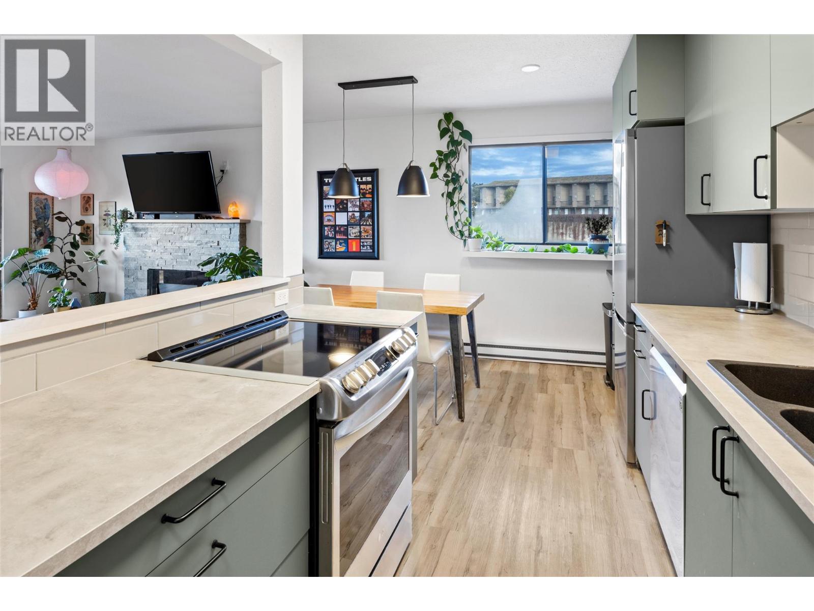 555 Dalgleish Drive Unit# 411