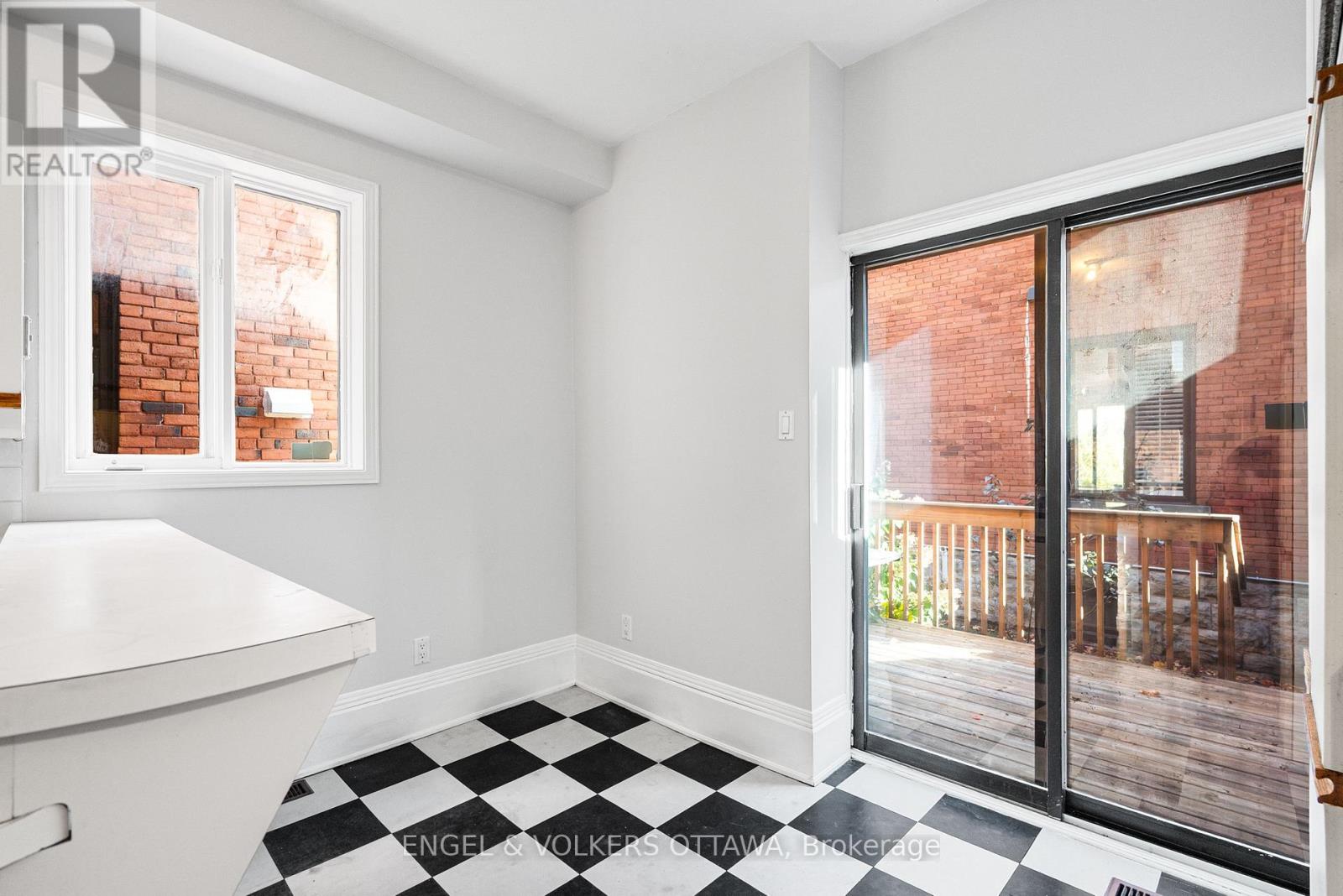 164 Third Avenue, Ottawa, Ontario  K1S 2K1 - Photo 10 - X14130516