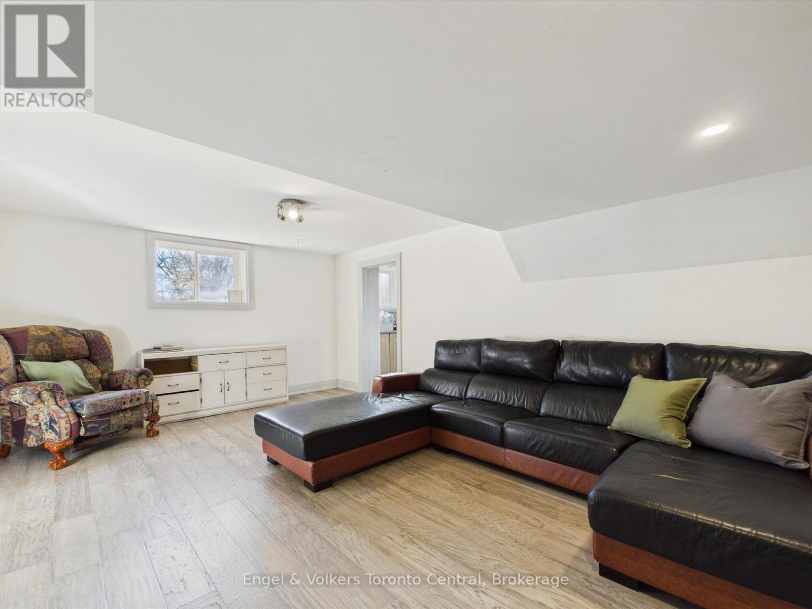 2026 Peninsula Road, Muskoka Lakes, Ontario P0B 1J0 - Photo 21 - X14130448