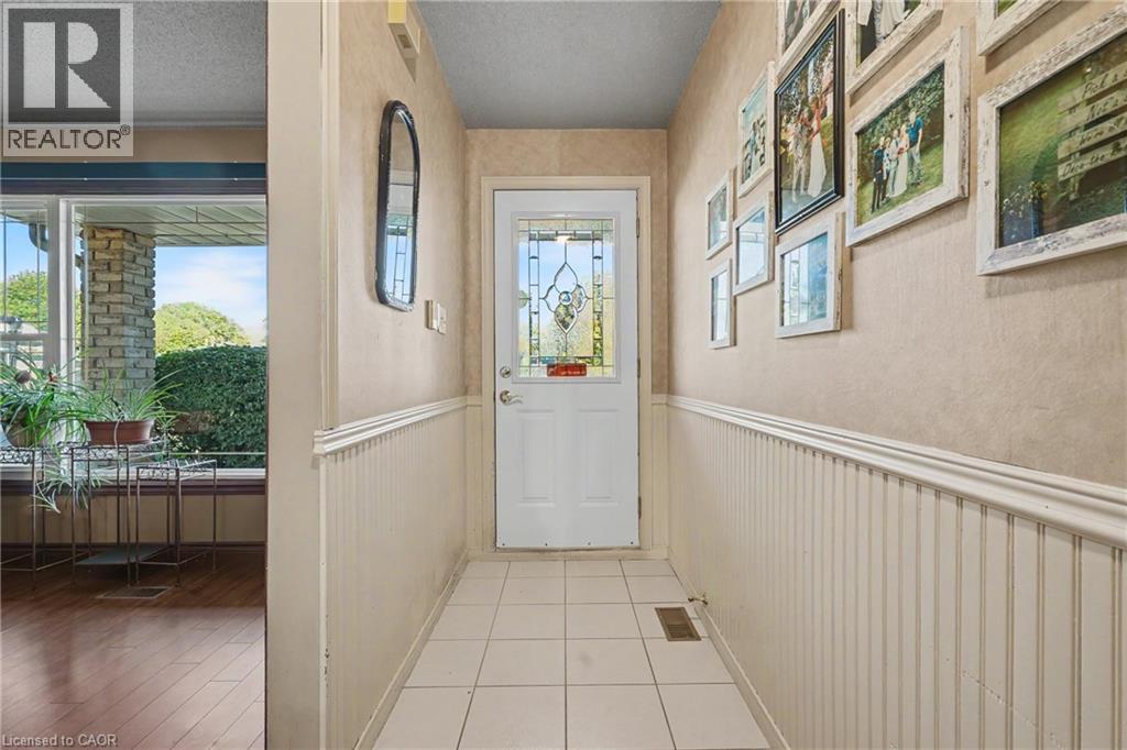 306 Templemead Drive, Hamilton, Ontario  L8W 2O5 - Photo 3 - 40868483