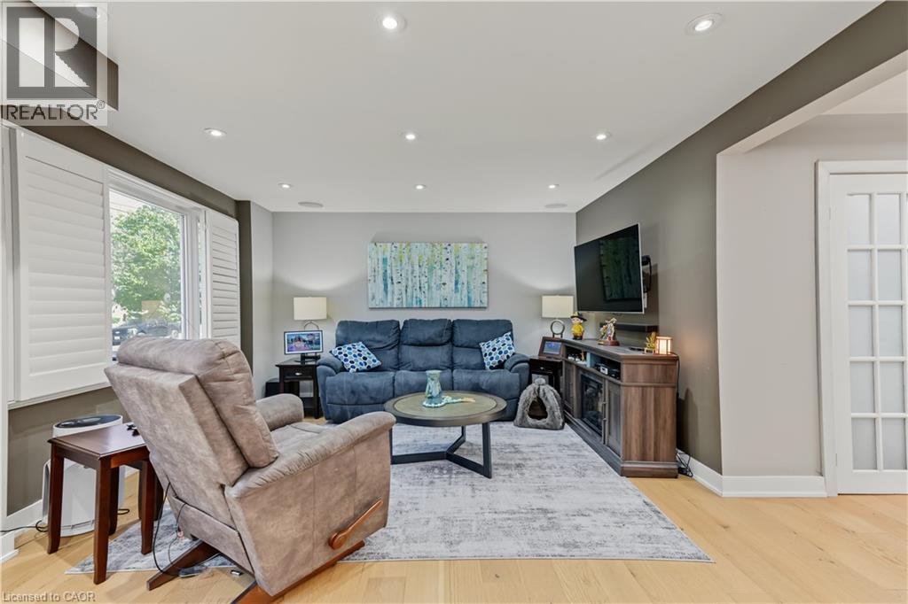 100 Montrose Avenue, Hamilton, Ontario  L8K 4Y7 - Photo 3 - 40872633