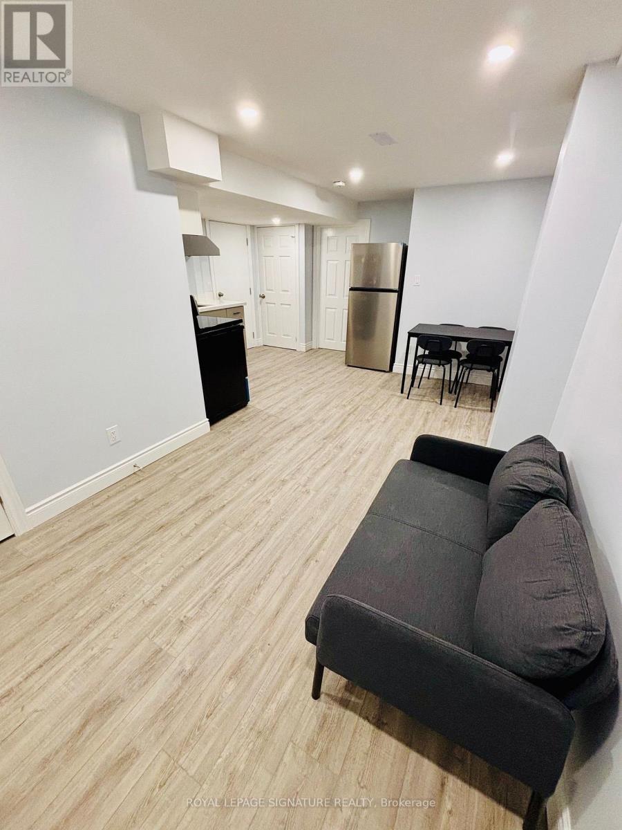 229 Springvalley Crescent, Hamilton, Ontario  L9C 0B3 - Photo 2 - X14130464