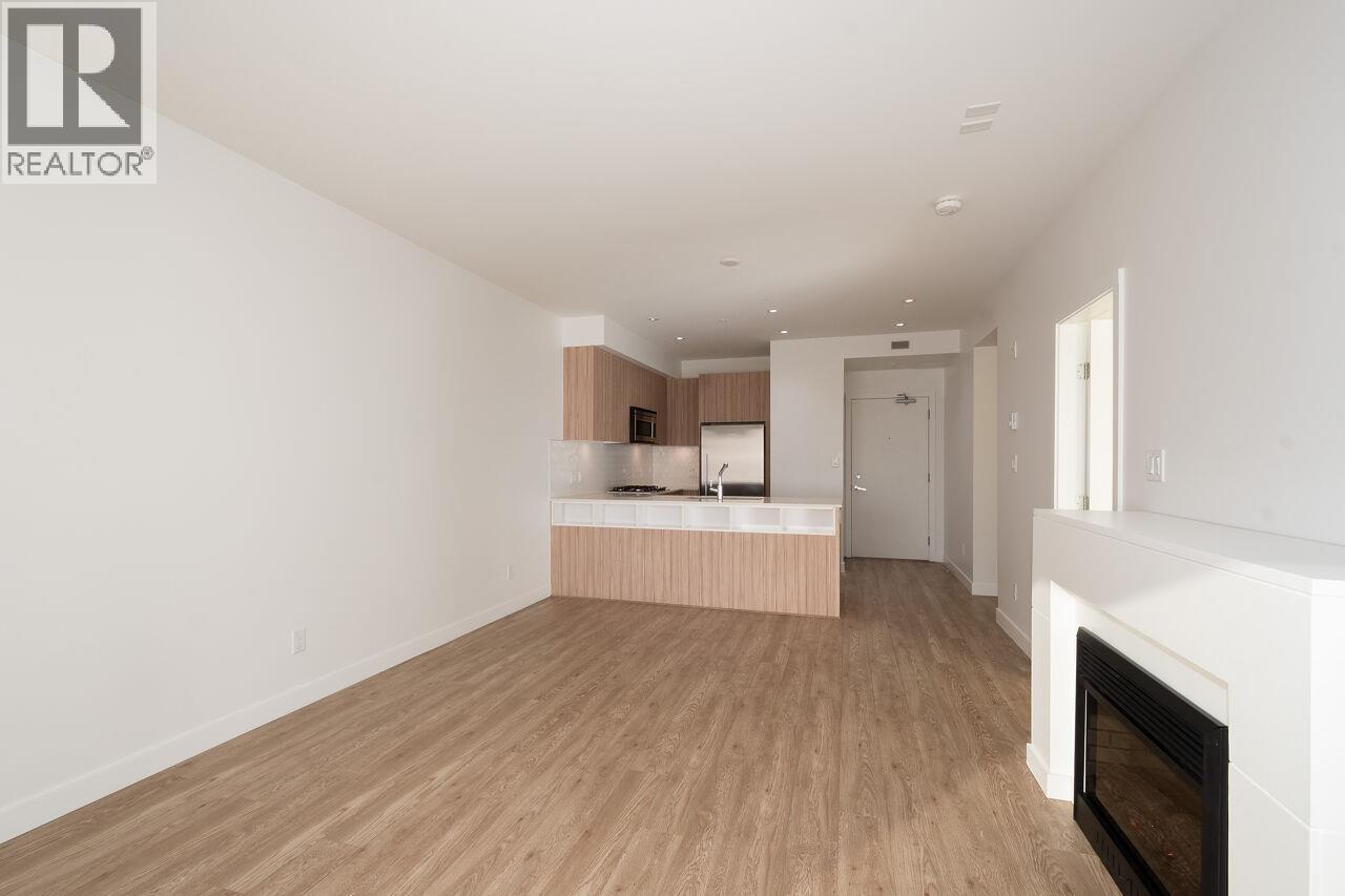 403 1061 MARINE DRIVE