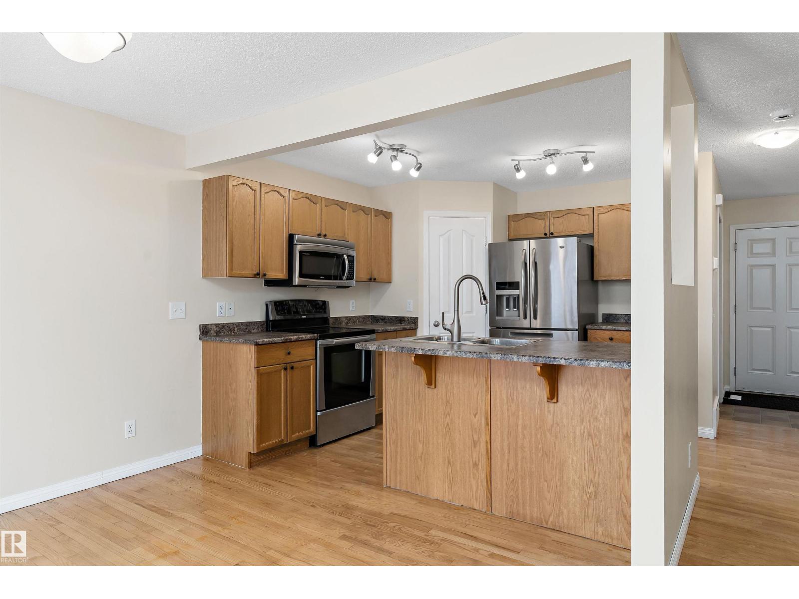 28 LEYLAND WY