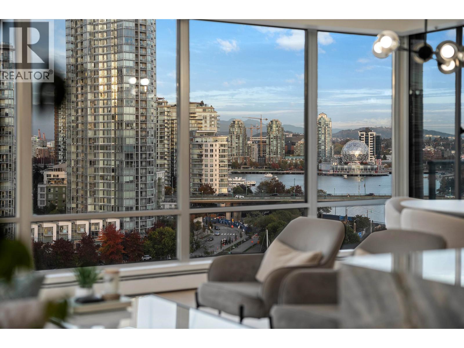 $2,050,0001706 1228 Marinaside Crescent, Vancouver, British Columbia